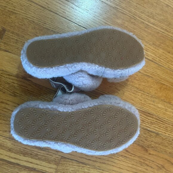 Ugg Slippers - Picture 3 of 3
